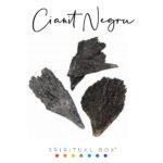 Cristal Brut Cianit Negru – Protecție Energetică, Vindecare și Claritate Mentală